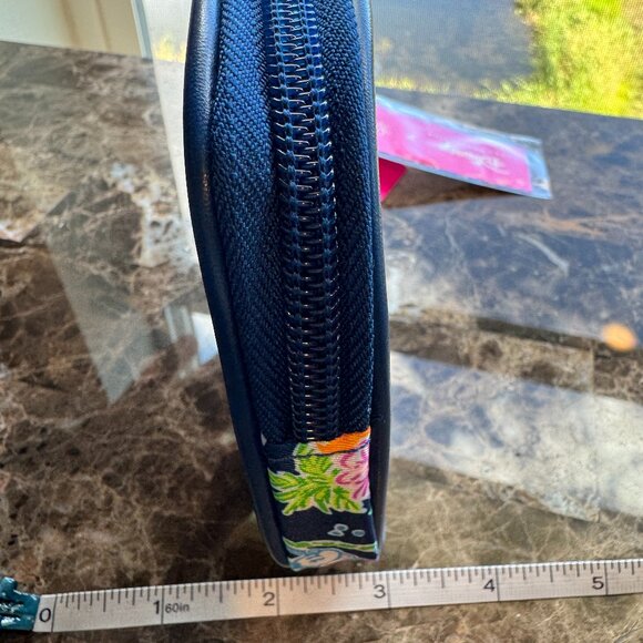 NWT Disney Lily Pulitzer Pouch Clutch - Picture 3 of 4